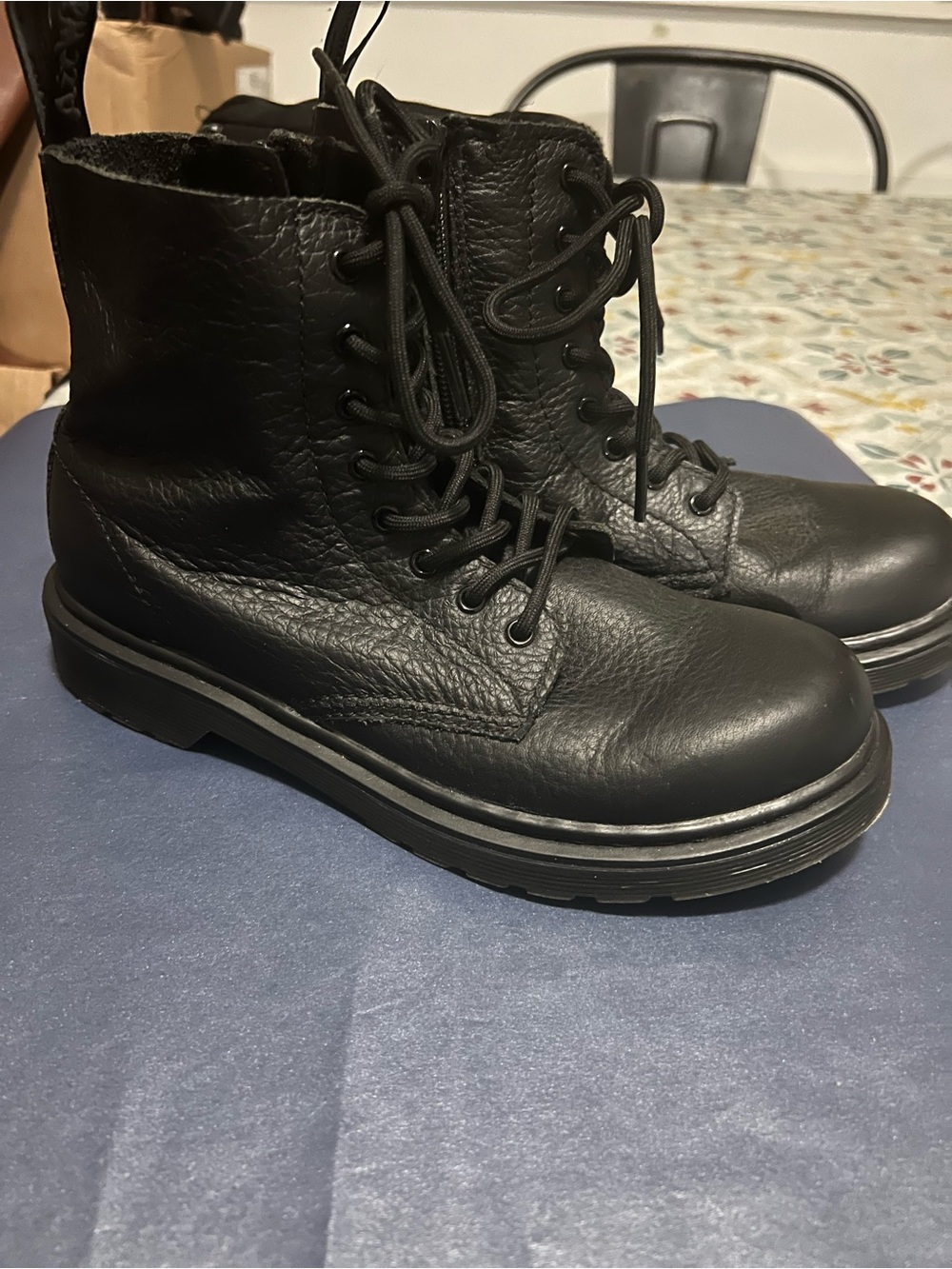 Women’s size 5 Dr Martens Lace Up Pascal Mono Boots